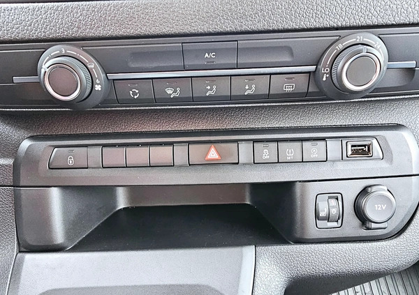 Toyota ProAce cena 162900 przebieg: 22900, rok produkcji 2022 z Rumia małe 137